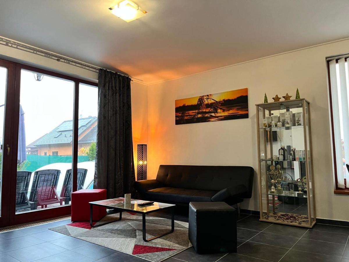 Relaxklub villa s wellness Tremosna Exteriör bild